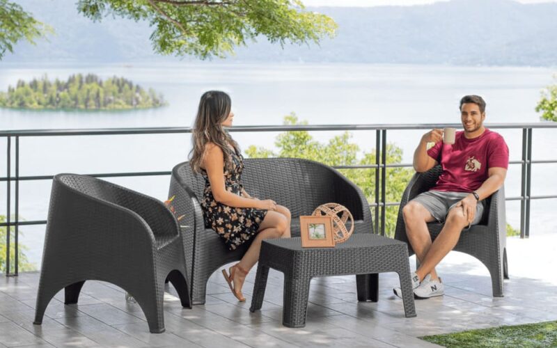 Descubre la resistencia de los muebles plásticos en exteriores en Panamá