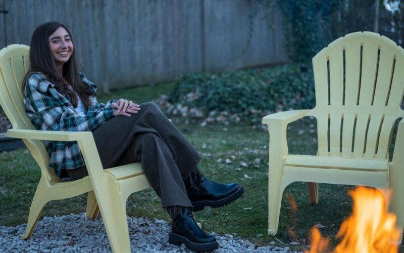 Encuentra sillas plásticas ideales para exteriores en Aruba