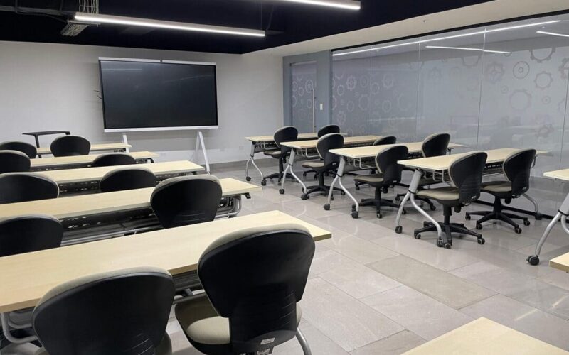 ¿Por qué Learning Vila es la mejor opción para el alquiler de salones de capacitación en Panamá?