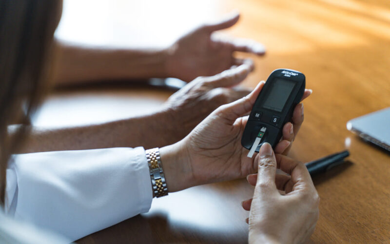 Linovera: alivio y protección para úlceras vasculares y pie diabético en Panamá